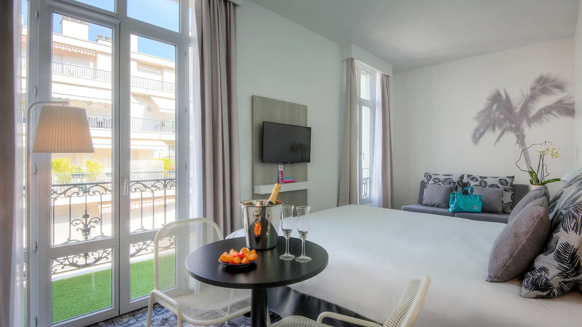 Ibis Styles Nice Centre Gare Hotel
